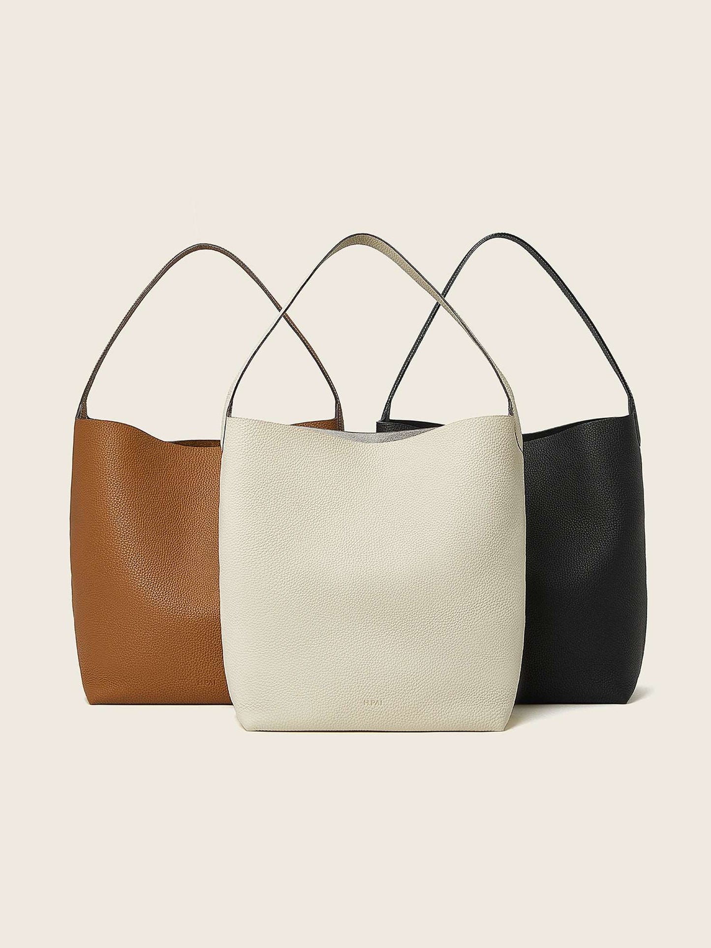 Hpai Medium Binah Bucket Bag in Leather - Black
