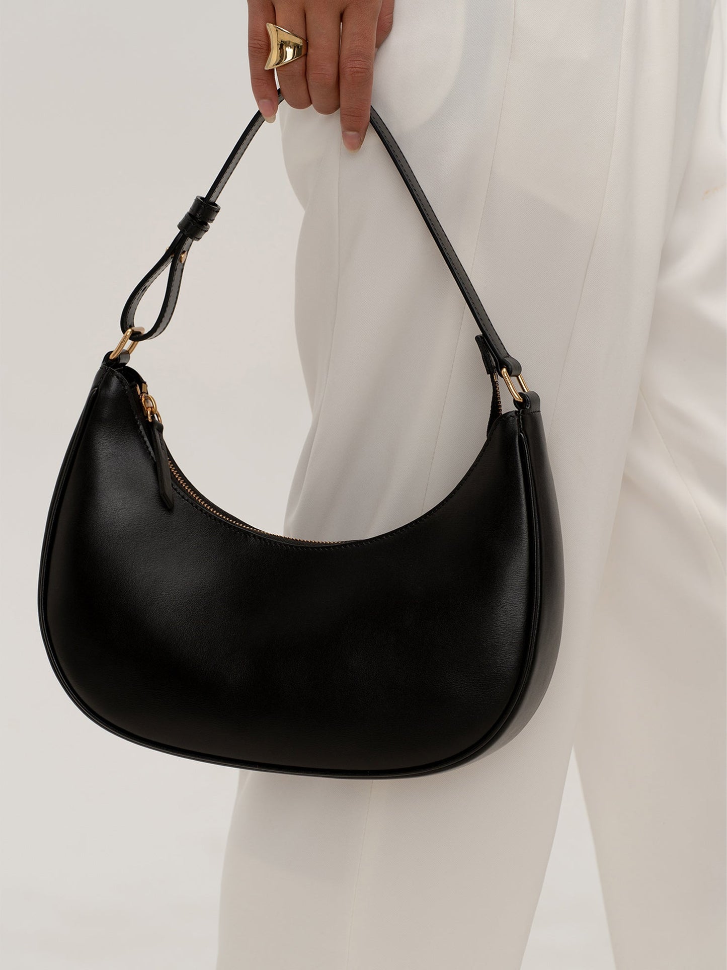 Hpai Crescent Bag In Leather - Black